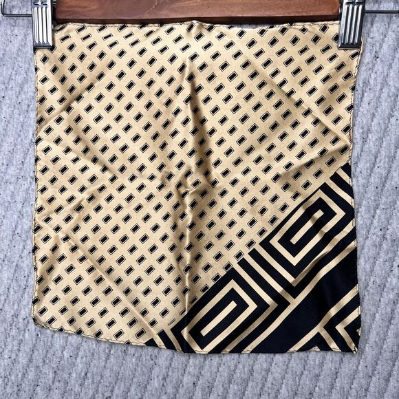 Vintage Silk Pocket Square Cream Black Art Deco 10 X 10 Hand‎ Rolled Edges - Picture 1 of 6